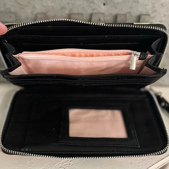 Betsey Johnson Black Pink Peony Floral Zip Around Wristlet Wallet * Discontinued - Picture 6 of 16